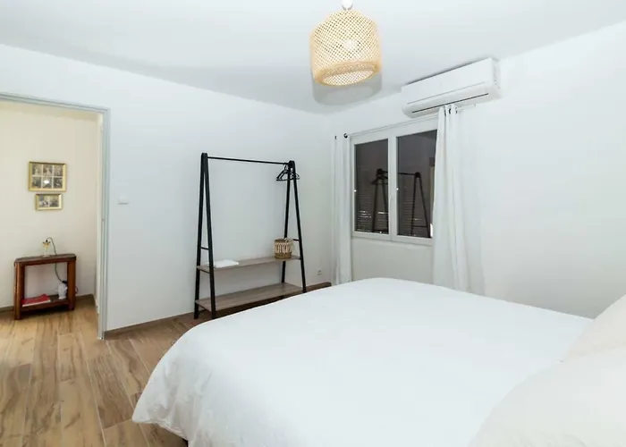 Dans Mon Jardin Daire Ajaccio (Corsica)